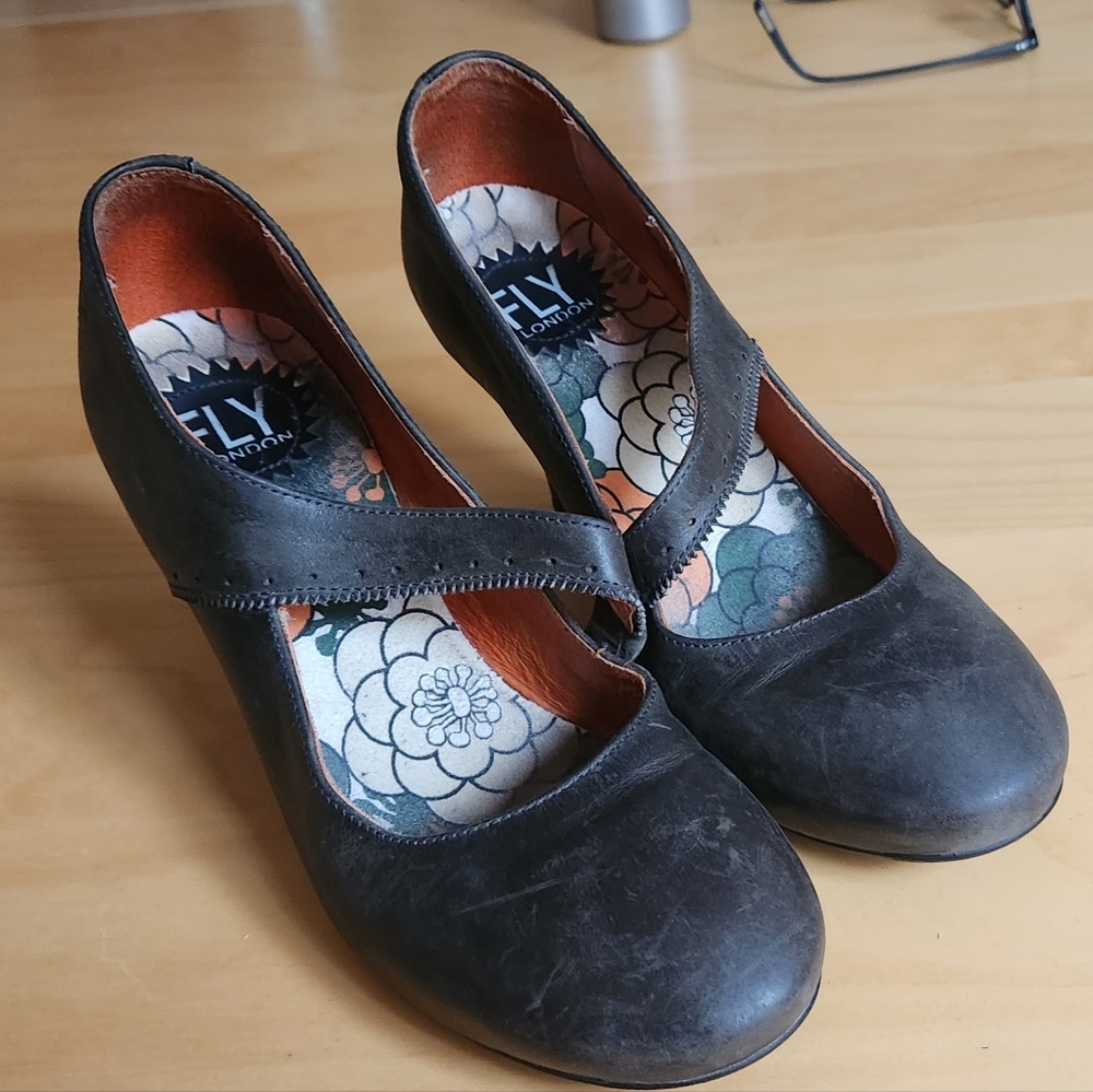 COPY - Escarpin cuir newbuck, fly london, gris charcoal